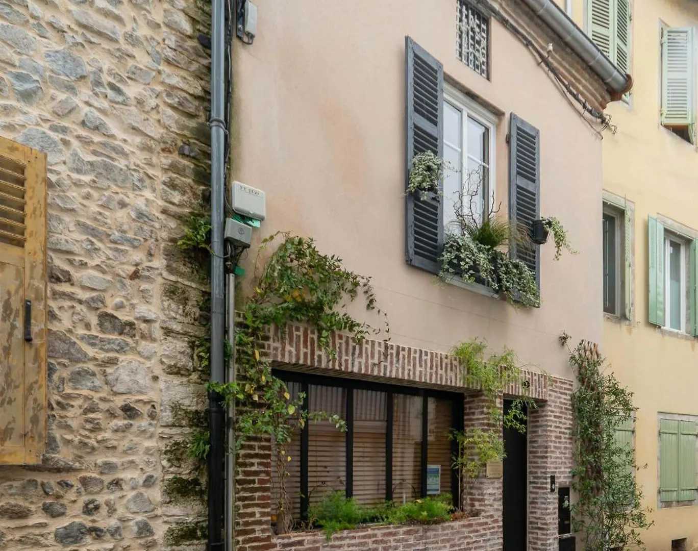 Grande Maison Cusset - Maison De Ville - 3 Chambres Holiday home