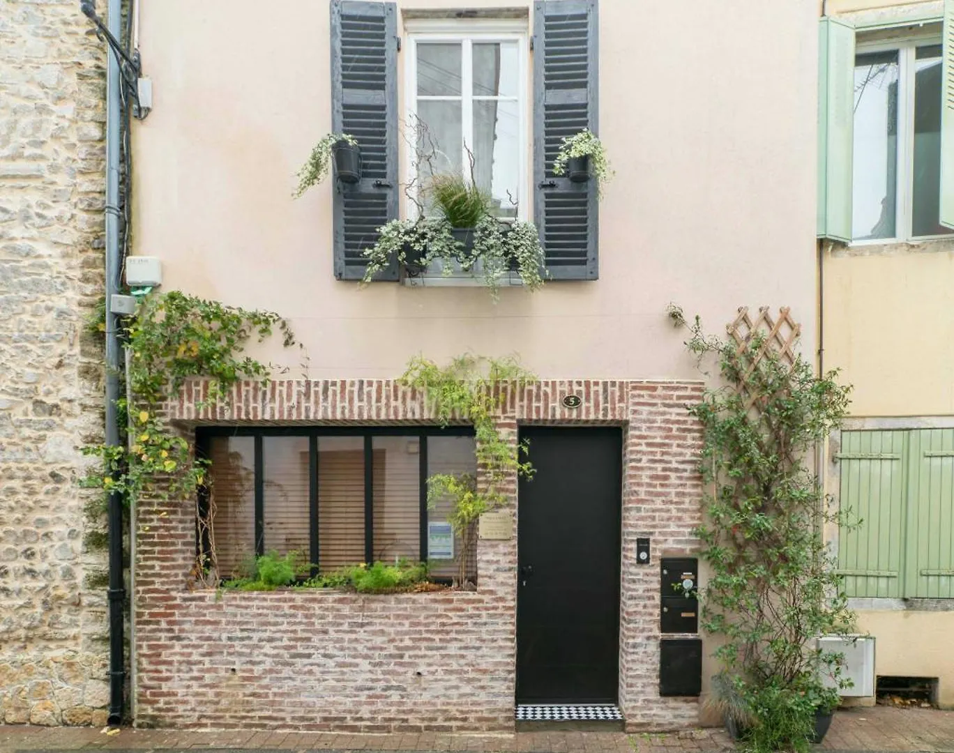Grande Maison Cusset - Maison De Ville - 3 Chambres