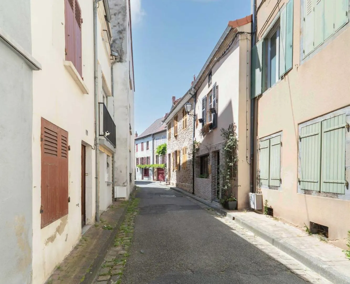 Grande Maison Cusset - Maison De Ville - 3 Chambres