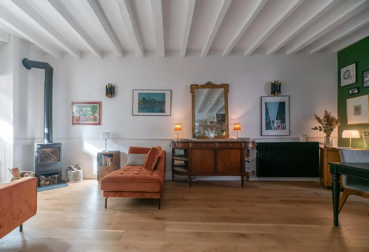 Grande Maison Cusset - Maison De Ville - 3 Chambres 0*,  Francie